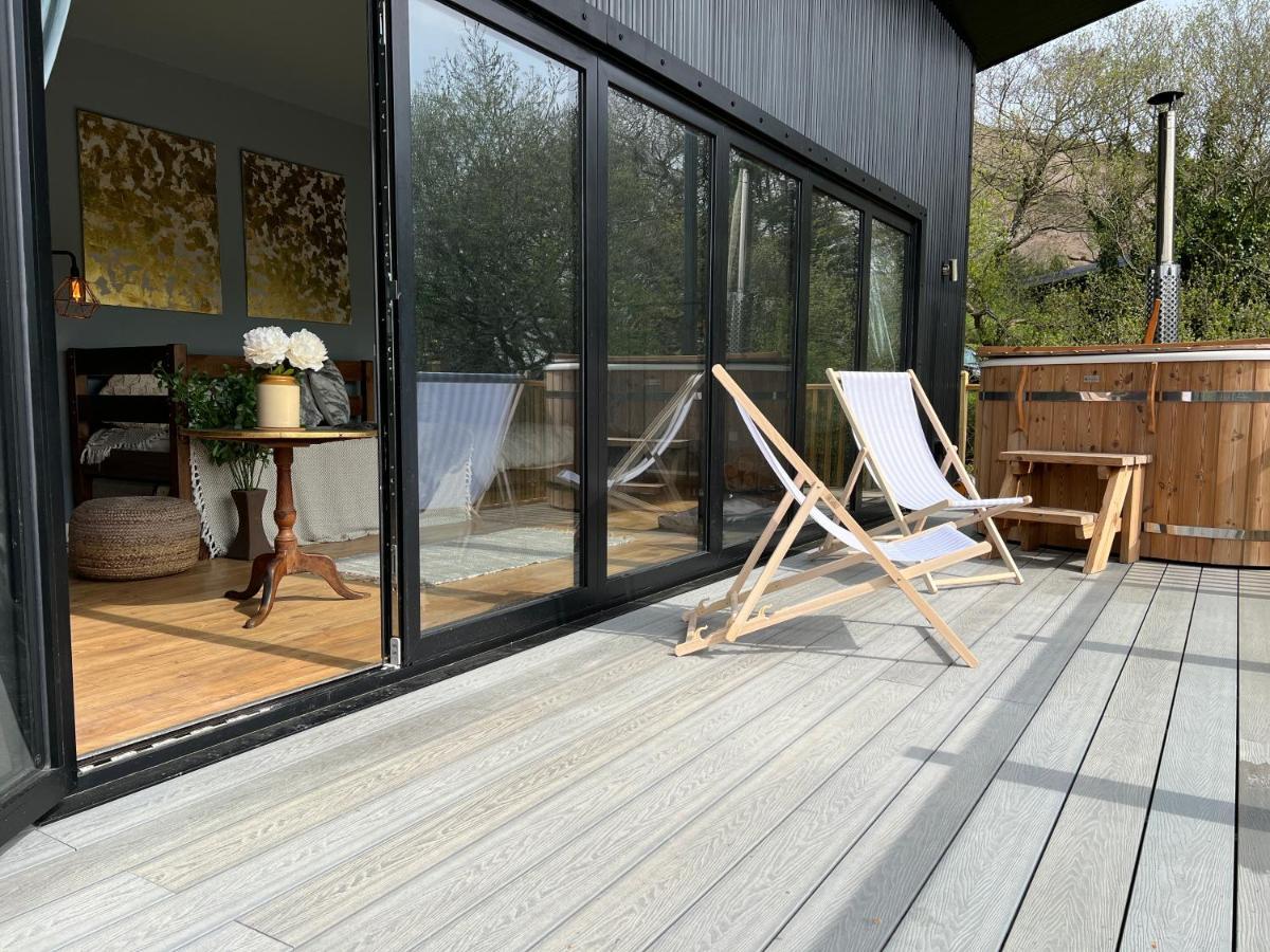 Luxury Lodge In The Treetops Llanbrynmair 外观 照片